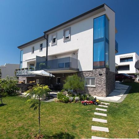 Apartment Odore Di Mare With Beautiful Garden Krk Town Luaran gambar