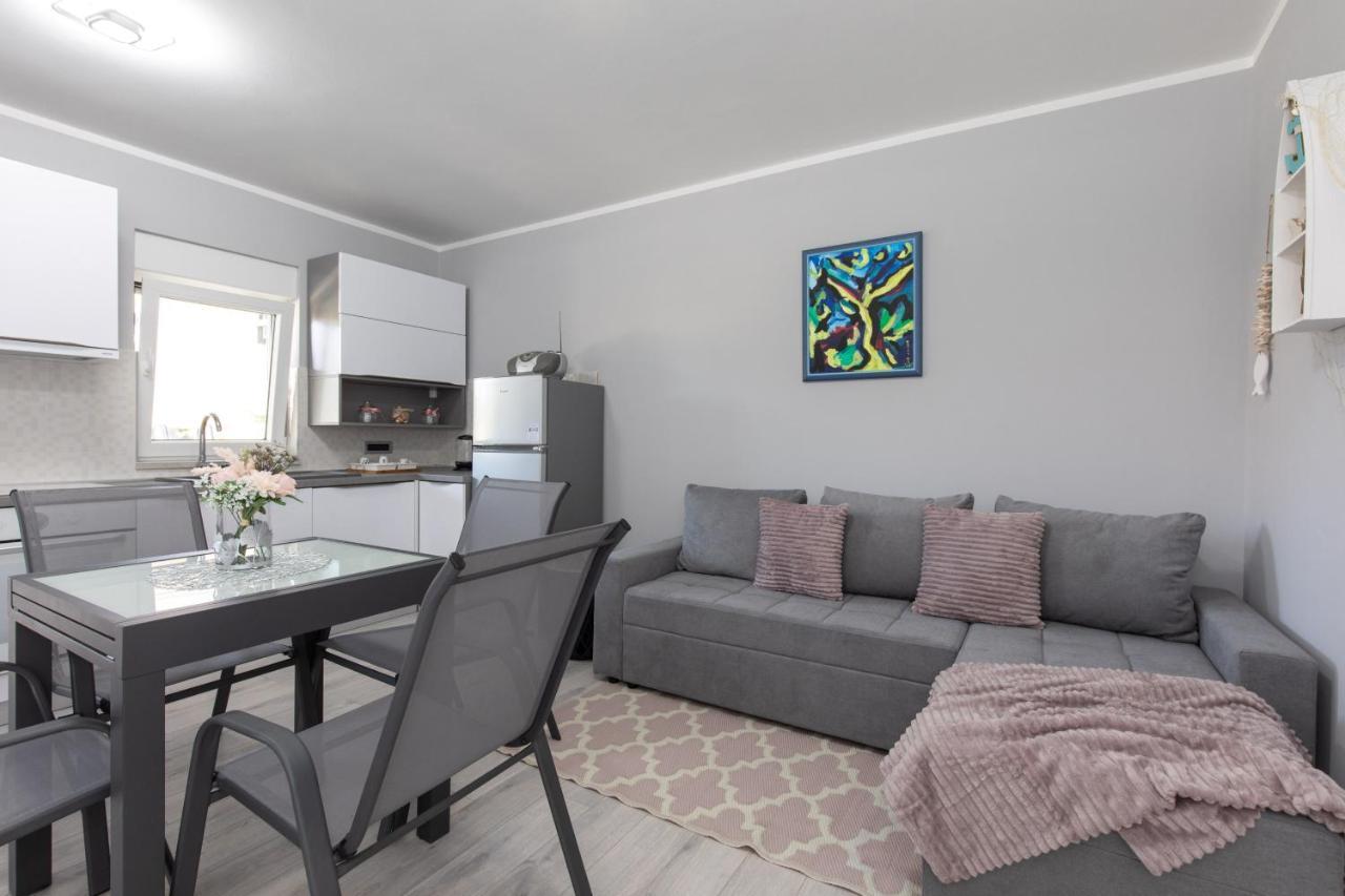 Apartment Odore Di Mare With Beautiful Garden Krk Town Luaran gambar