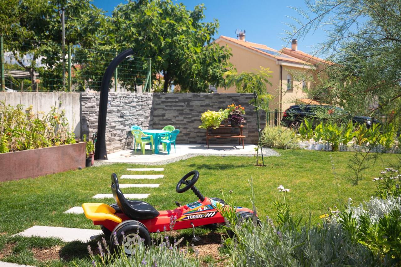 Apartment Odore Di Mare With Beautiful Garden Krk Town Luaran gambar