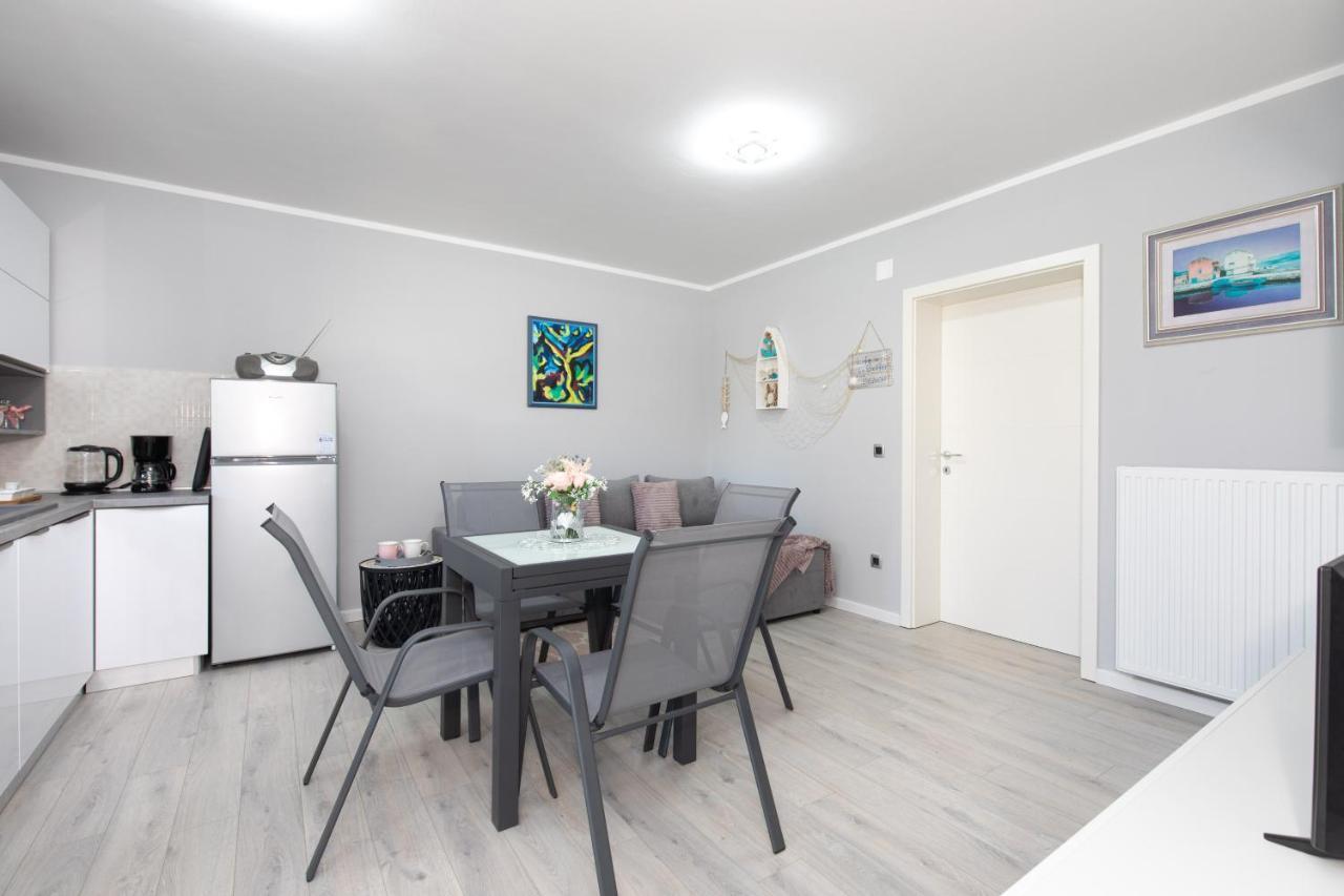 Apartment Odore Di Mare With Beautiful Garden Krk Town Luaran gambar