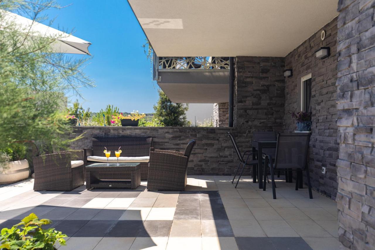 Apartment Odore Di Mare With Beautiful Garden Krk Town Luaran gambar