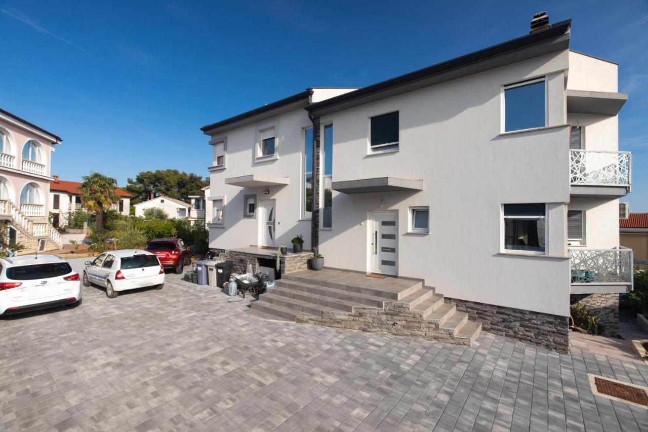 Apartment Odore Di Mare With Beautiful Garden Krk Town Luaran gambar